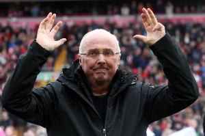 太阳报：名帅埃里克森生前欠债800多万英镑，家人只好拍卖纪念品