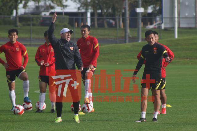 app下载-亚运队超龄球员与中场位置微调 体现战术思路之变